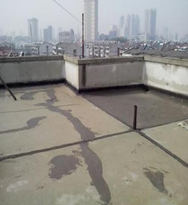 玉溪漏水维修 楼顶漏水是什么原因，楼顶漏水维修方法是什么?